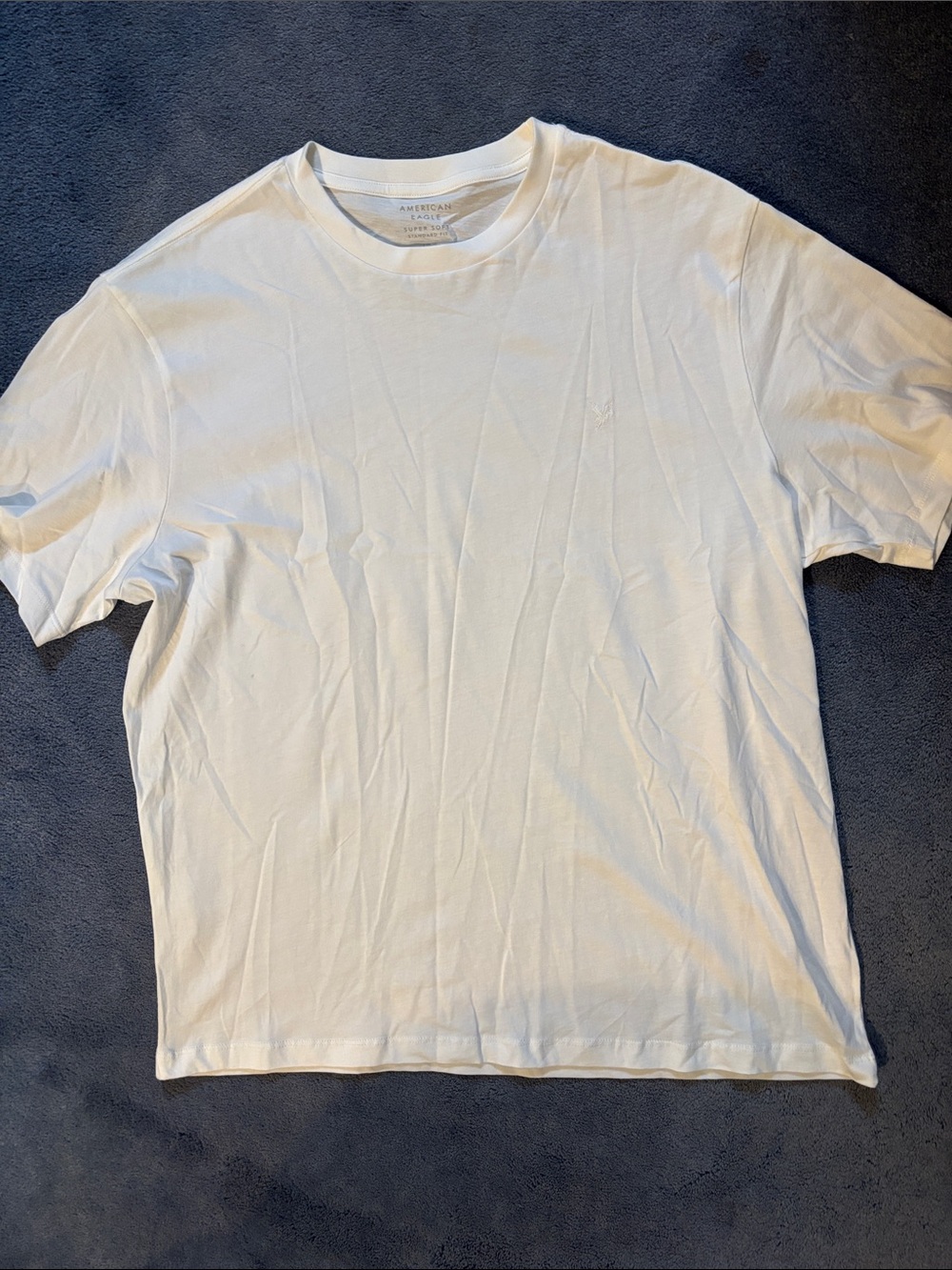 NWOT American Eagle Outfitters White Short Sleeve Crew Tee